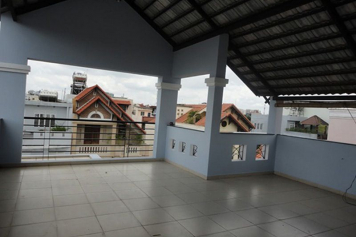 Nice house for rent on Cach Mang Thang Tam street, Tan Binh District .
