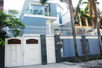 Nice villa for rent on Le Hong Phong street District 10 - Rental : 4000USD