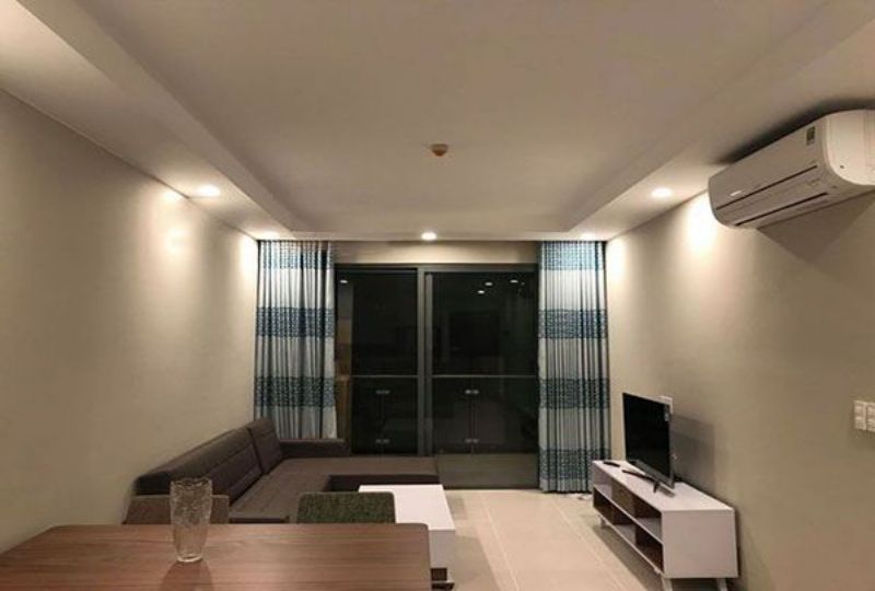 Cheap apartment for rent in The Gold View on Ben Van Don street district 4