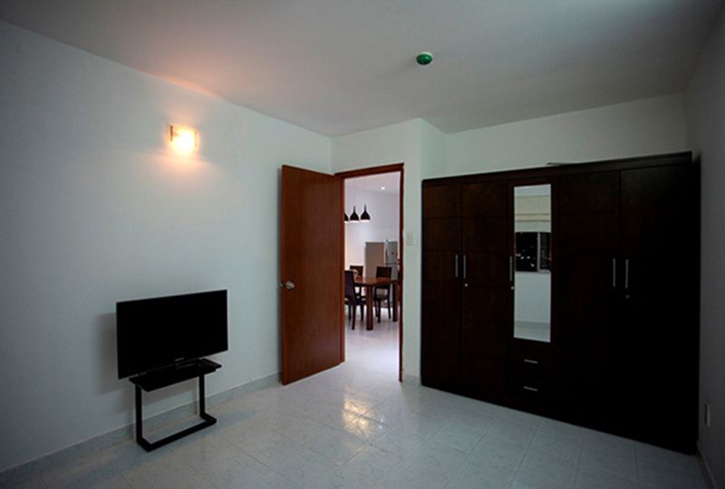 Van Do apartment for rent on Ben Van Don street District 4 .