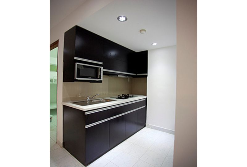 Van Do apartment for rent on Ben Van Don street District 4 .