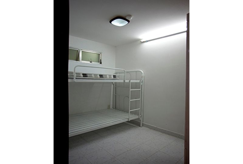 Van Do apartment for rent on Ben Van Don street District 4 .