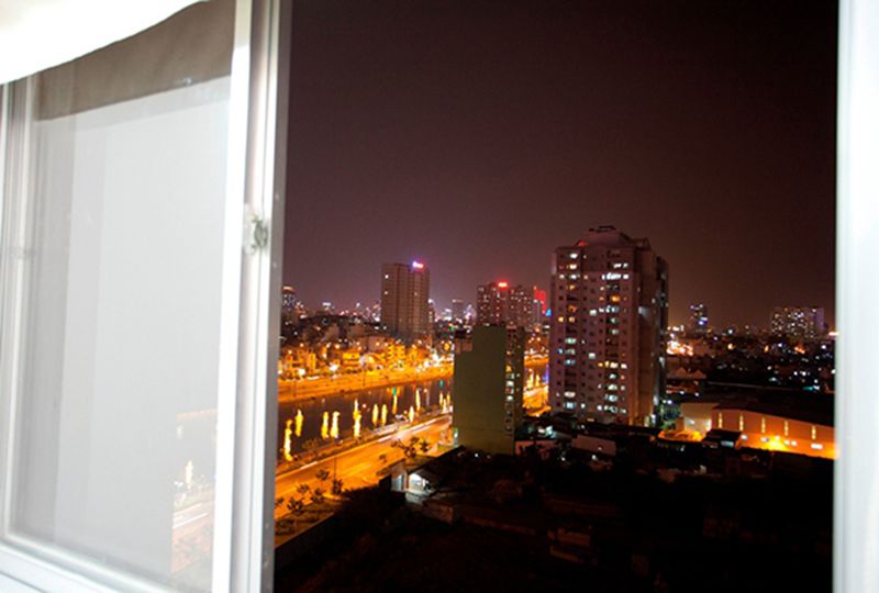 Van Do apartment for rent on Ben Van Don street District 4 .