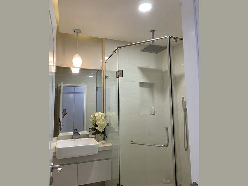 Modern house for rent in District 4 Ho Chi Minh City next to District 1