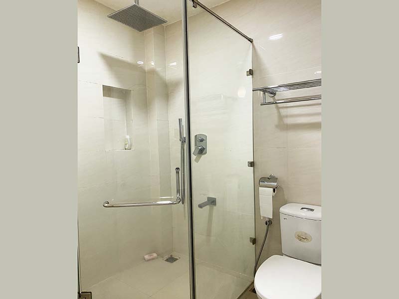 Modern house for rent in District 4 Ho Chi Minh City next to District 1