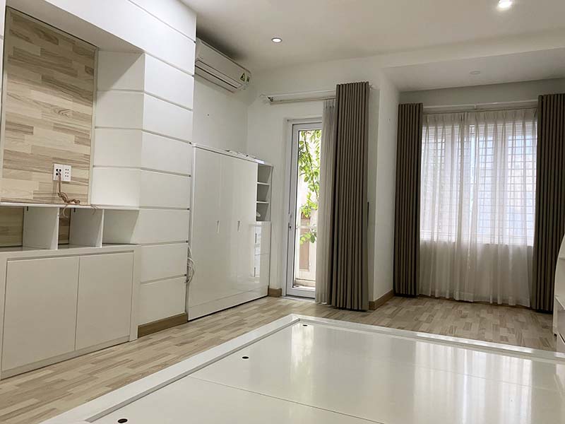 Modern house for rent in District 4 Ho Chi Minh City next to District 1