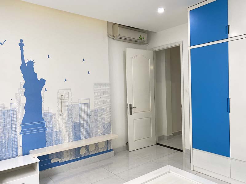 Modern house for rent in District 4 Ho Chi Minh City next to District 1