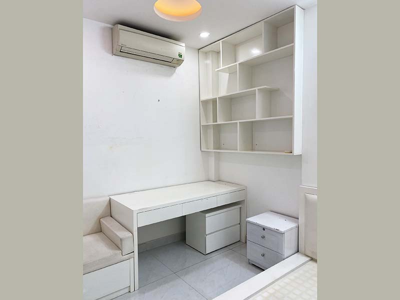 Modern house for rent in District 4 Ho Chi Minh City next to District 1