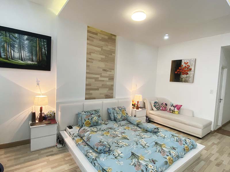 Modern house for rent in District 4 Ho Chi Minh City next to District 1