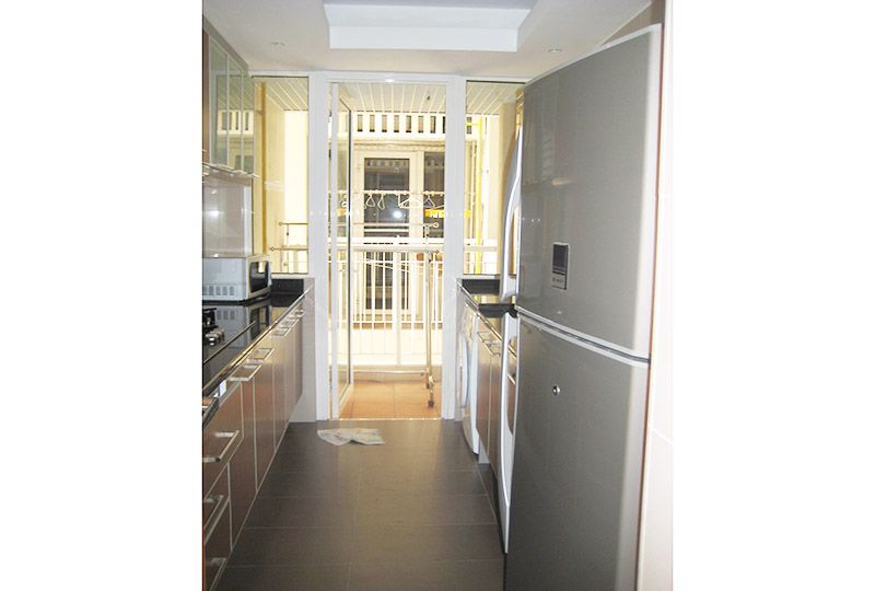 Two bedroom apartment for lease on Saigon Pearl, Binh Thanh District . Just 5 minutes to district 1.