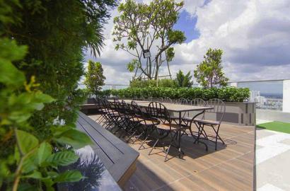 New Tresor apartment on Ben Van Don street for rent in Saigon - district 4