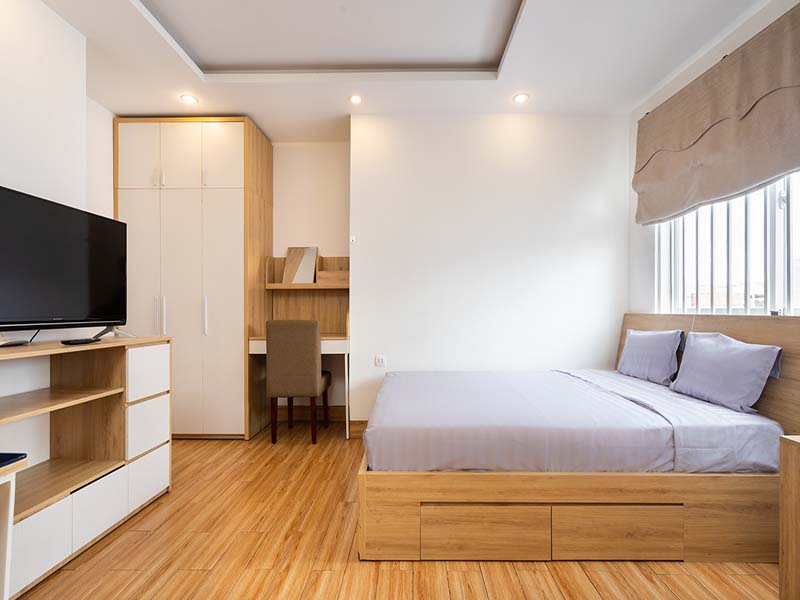 Bright studio serviced apartment renting in Phu Nhuan Dist, Phan Dinh Phung St 1