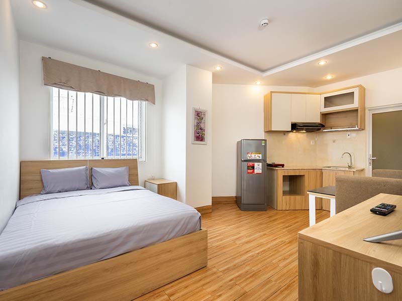 Bright studio serviced apartment renting in Phu Nhuan Dist, Phan Dinh Phung St 7