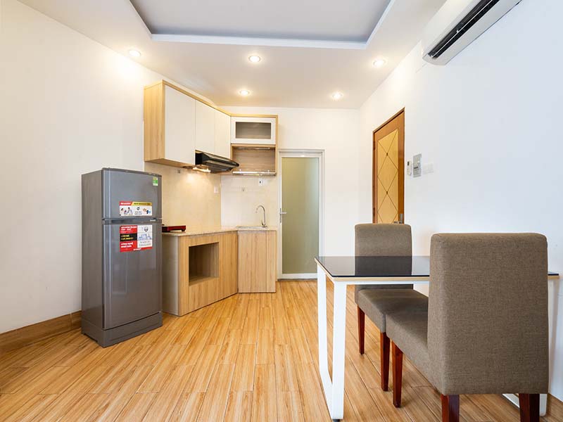 Bright studio serviced apartment renting in Phu Nhuan Dist, Phan Dinh Phung St 12