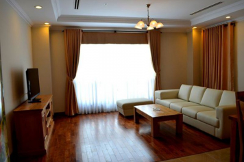Luxury serviced apartment in Phu Nhuan district next to the airport for lease