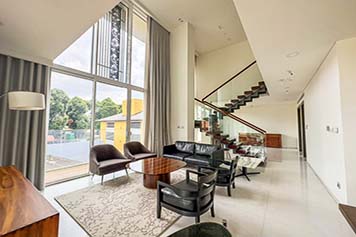 Modern duplex apartment for rent in District 3 Saigon City Center