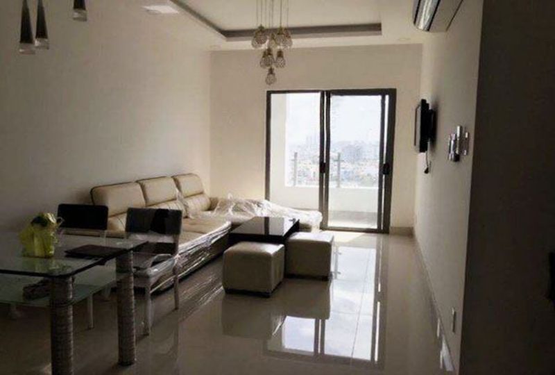 Nice apartment in Phu Nhuan district for rent on Garden Gate apartment 13