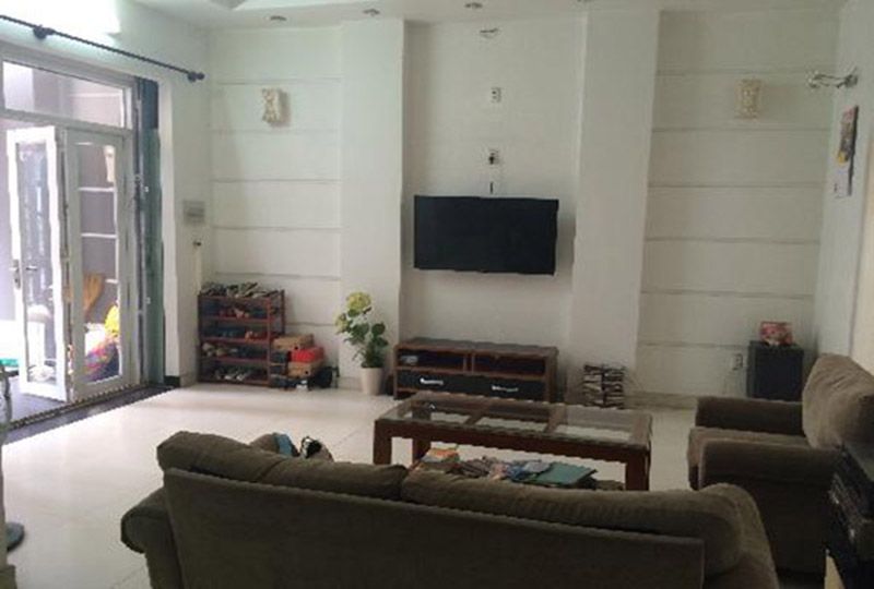 Nice house for rent on Thich Quang Duc street  Phu Nhuan district 7