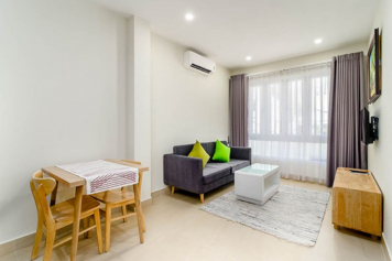 Nice serviced apartment for lease on Nguyen Huu Canh street Binh Thanh