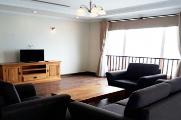 Oak-wood style service apartment in Phu Nhuan district for lease