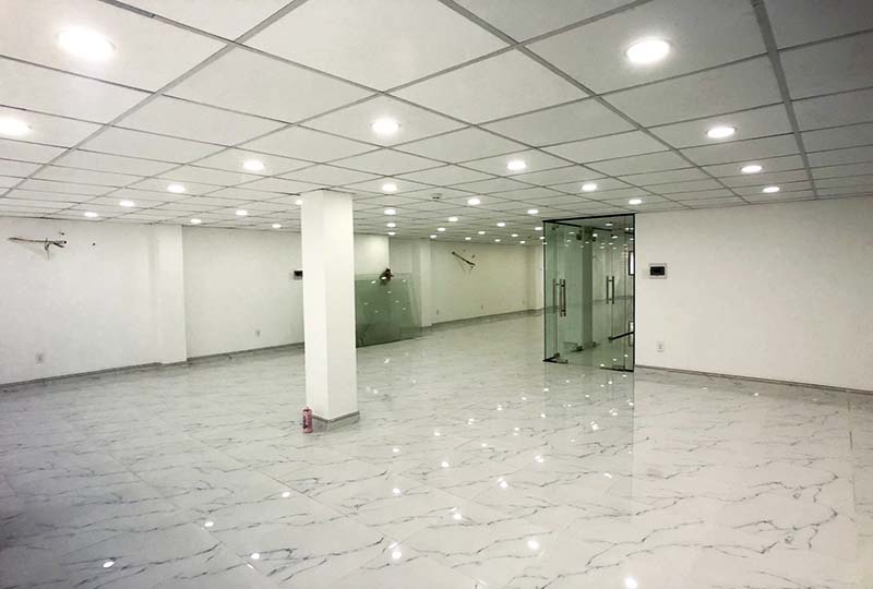 Office for lease on Nguyen Duy Street Binh Thanh District HCMC 8
