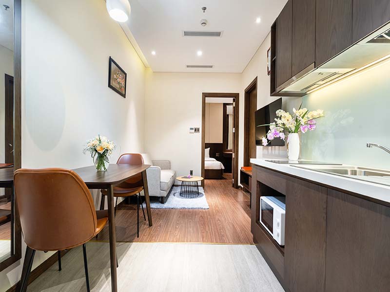 One bedroom serviced apartment condo for lease in Phu Nhuan District Nguyen Van Troi Street 3
