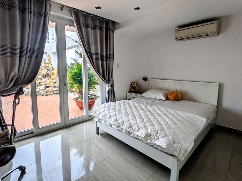 Penthouse apartment for rent in Phu Nhuan District Nguyen Thuong Hien Street 6
