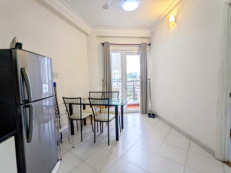 Spacious and windy serviced apartment renting in Binh Thanh District next to the Zoo 14