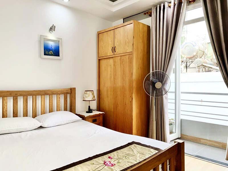 Spacious serviced apartment for rent nearby Ben Thanh Market Le Lai Street 8