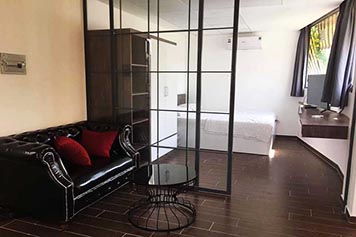 Studio flat for rent on Nguyen Trai St come with full of services