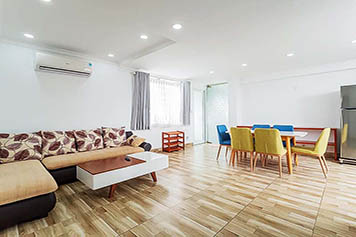 Two bedrooms apartment for rent on Le Van Sy Street come with full of services