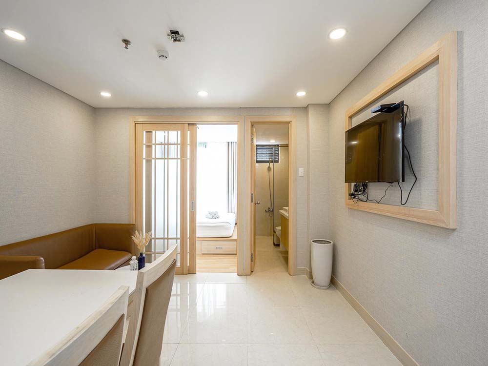 Two bedrooms serviced apartment renting on Tran Khanh Du Street, Dakao Ward 5