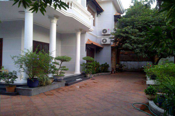 Villa for rent on Dang Huu Pho street Thao Dien District 2 .