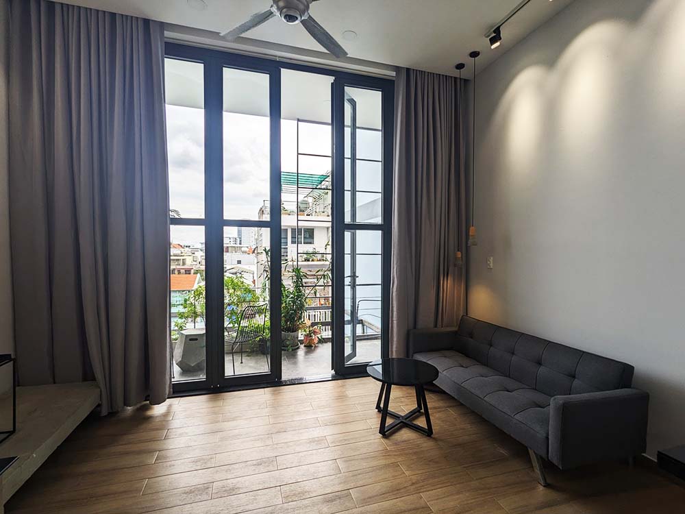 Windy loft serviced apartment for lease in Binh Thanh District Nguyen Gia Tri Street 18