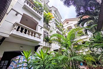 Windy studio apartment for lease in Phu Nhuan District - Vintage style