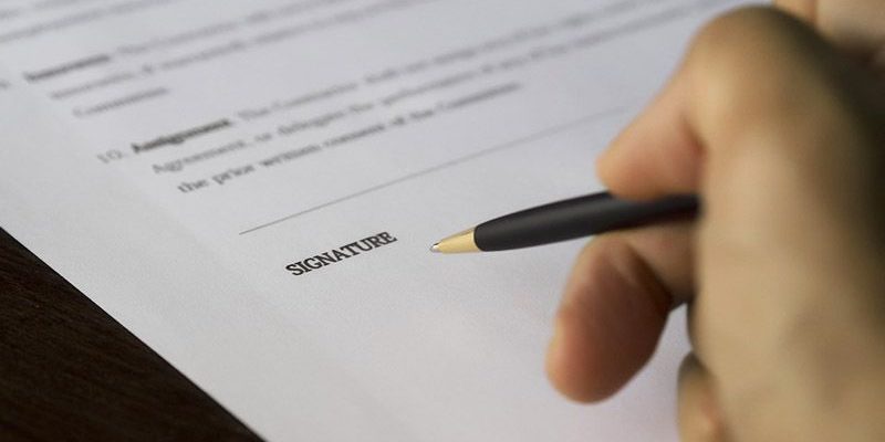 signature on a lease contract