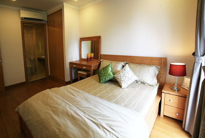 Three bedroom serviced apartment for rent in Saigon Pavillon District 3 .