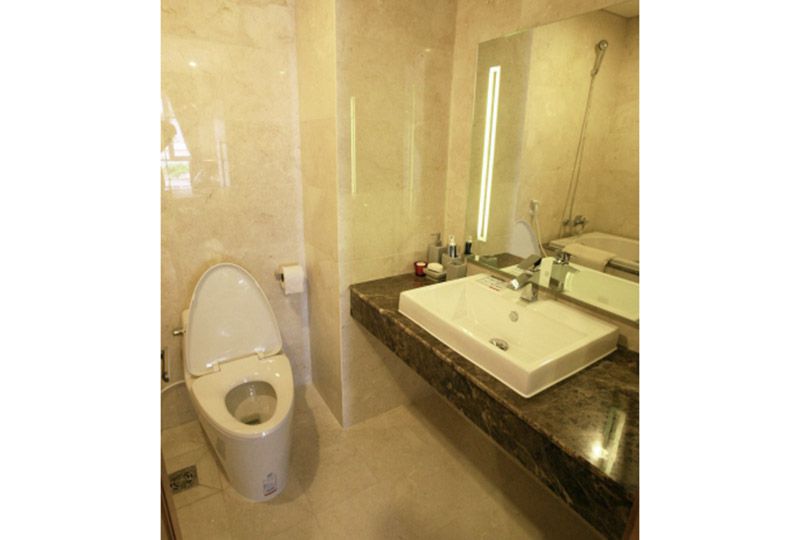 Three bedroom serviced apartment for rent in Saigon Pavillon District 3 .