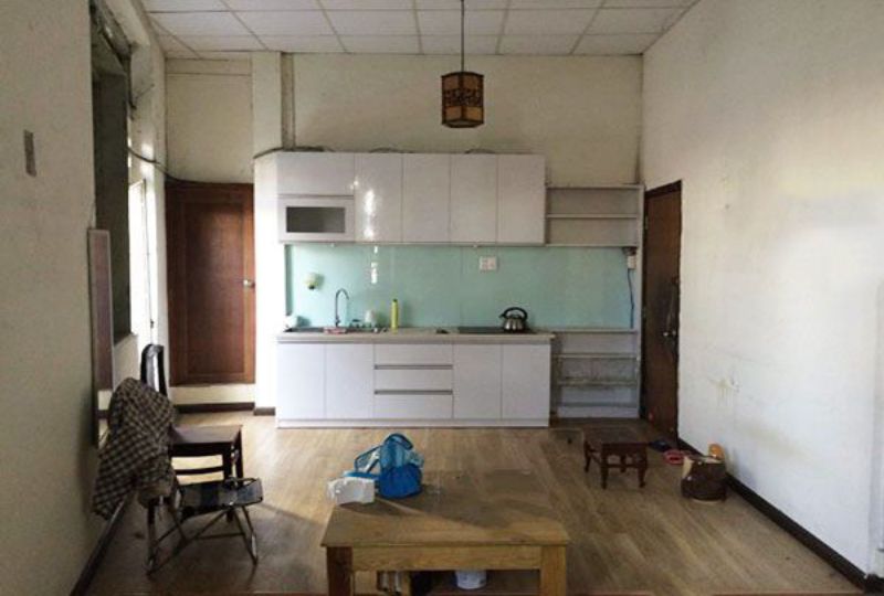 Local apartment for rent in district 1 Luu Van Lang street Ho Chi Minh city