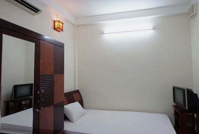 Nice serviced apartment for rent in district 10 Ho Chi Minh city Ba Vi street