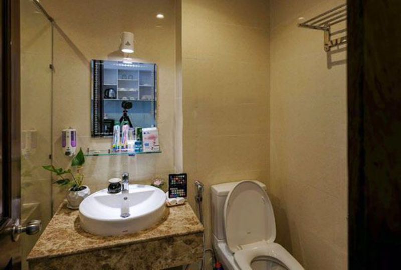 Studio apartment for rent in Saigon, near the airport Sky Center building