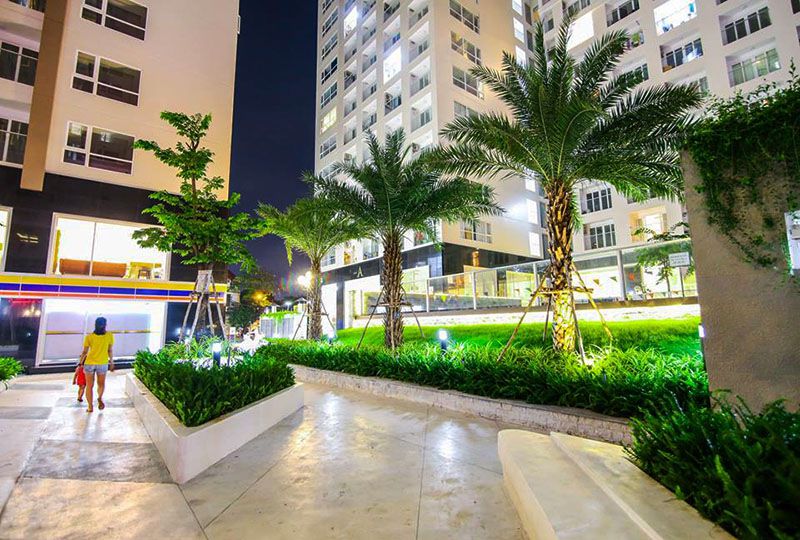 Studio apartment for rent in Saigon, near the airport Sky Center building