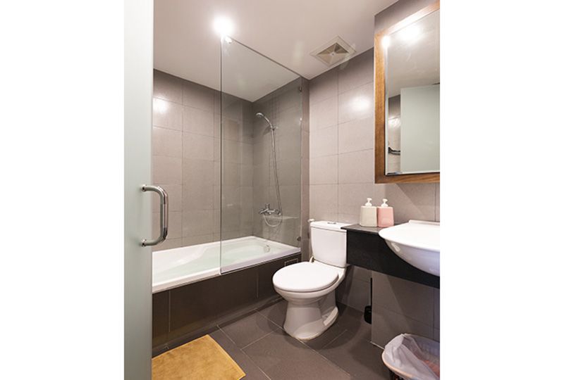 1 bedroom serviced apartment for rent on Thach Thi Thanh street Tan Dinh