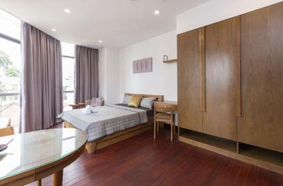 Bright serviced apartment for lease on Tan Dinh market District 1