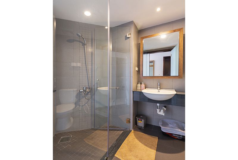 Bright serviced apartment for lease on Tan Dinh market District 1