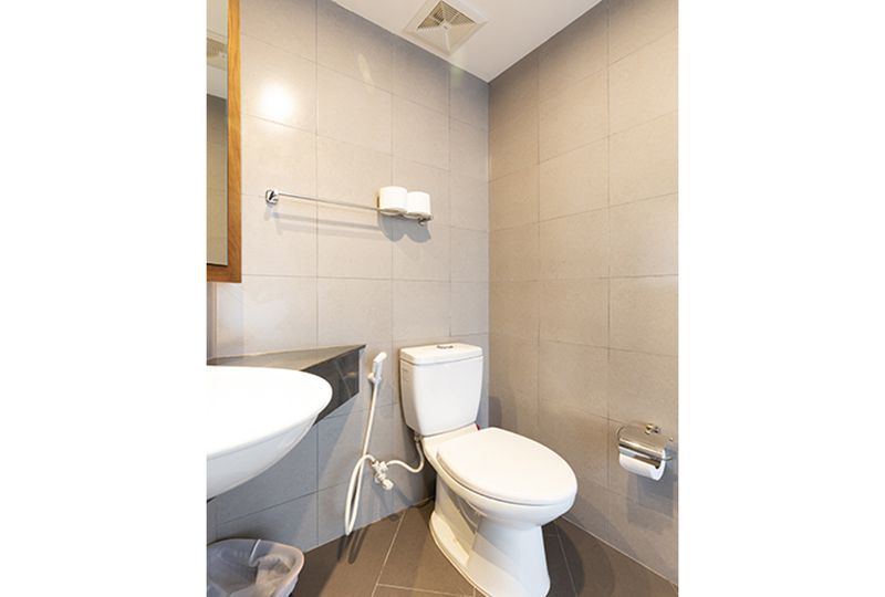 Bright serviced apartment for lease on Tan Dinh market District 1