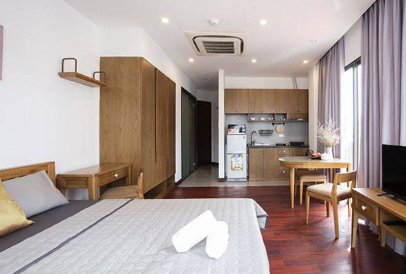 Bright serviced apartment for lease on Tan Dinh market District 1