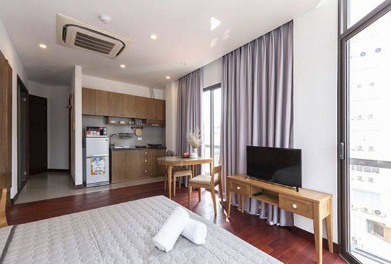 Bright serviced apartment for lease on Tan Dinh market District 1