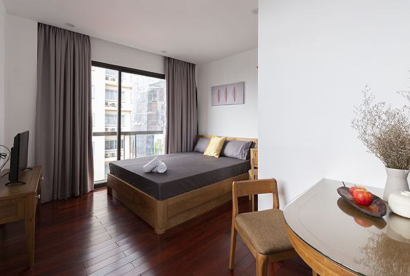 Cozy studio serviced apartment for rent near Le Van Tam park District 1
