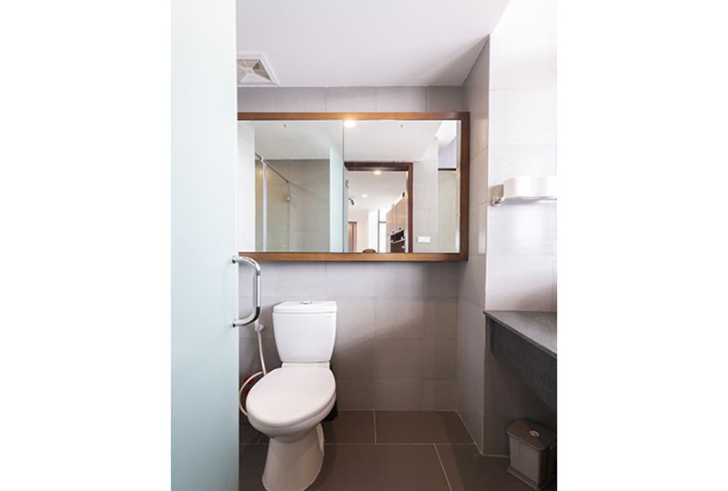 Cozy studio serviced apartment for rent near Le Van Tam park District 1